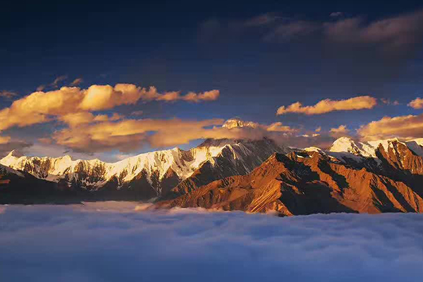 拉薩-林芝-波密-崗云杉林-然烏湖6晚7日