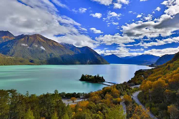 徒步體驗，藏式風情，拉薩，巴松措，新措徒步，魯朗林海田園風光，大峽谷，羊湖，卡諾拉冰川，滿拉水庫，日喀則，納木措扎營9晚10日游