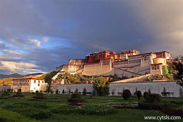 西藏著名旅游景點