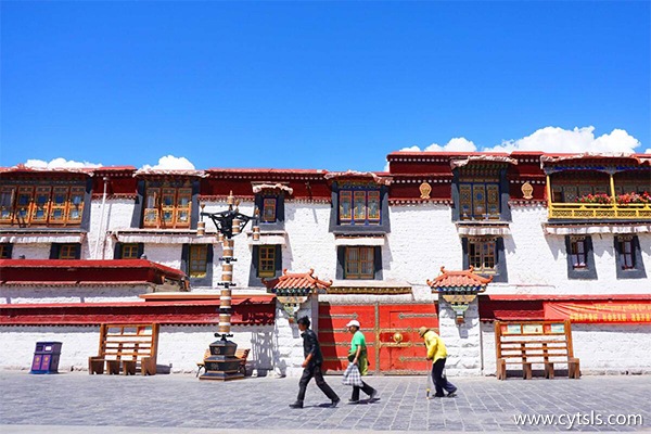 旅游團(tuán)去西藏多少錢