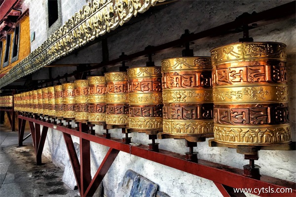 西藏拉薩旅游多少錢