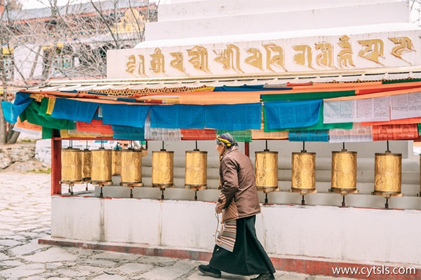 一個(gè)人去西藏旅游攻略