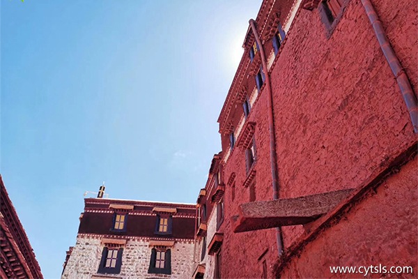 去西藏旅游需要準(zhǔn)備什么