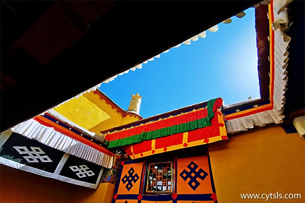 西藏青年國際旅行社