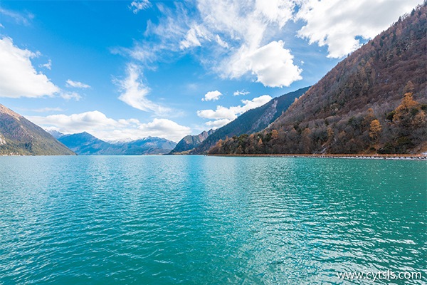 西藏旅游必去景點