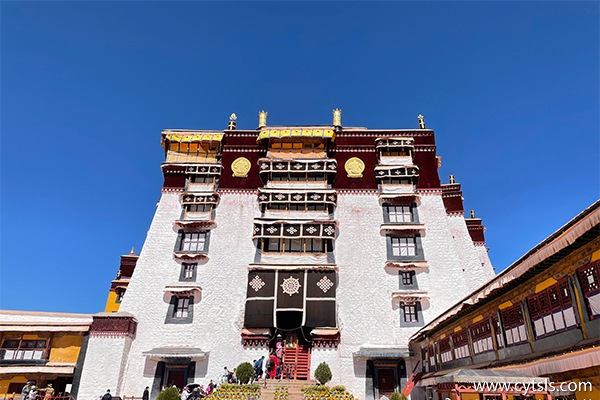 西藏旅游跟團花費