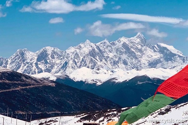 六月江蘇從揚州去西藏玩11天多少錢