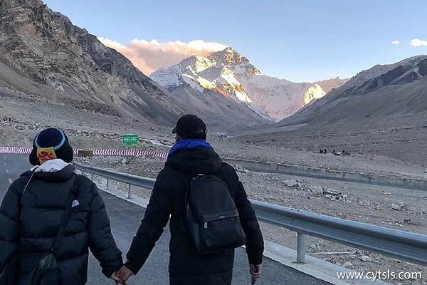 去西藏珠峰旅游費用要多少