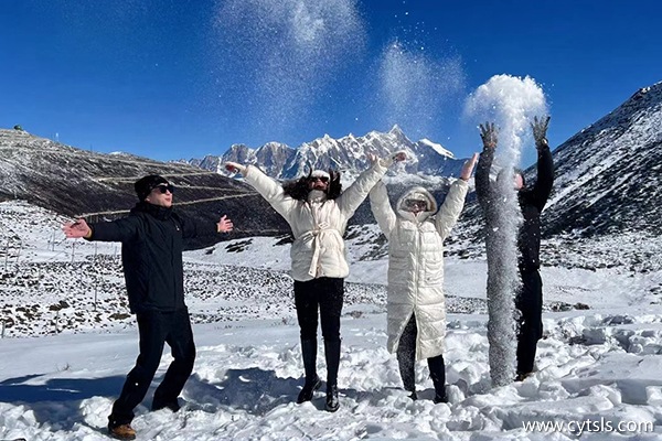拉薩去珠峰跟團(tuán)旅游