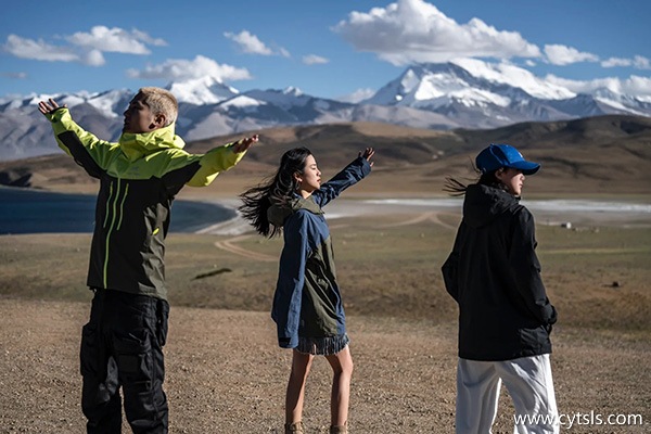 三個人去西藏一個星期要準備什么